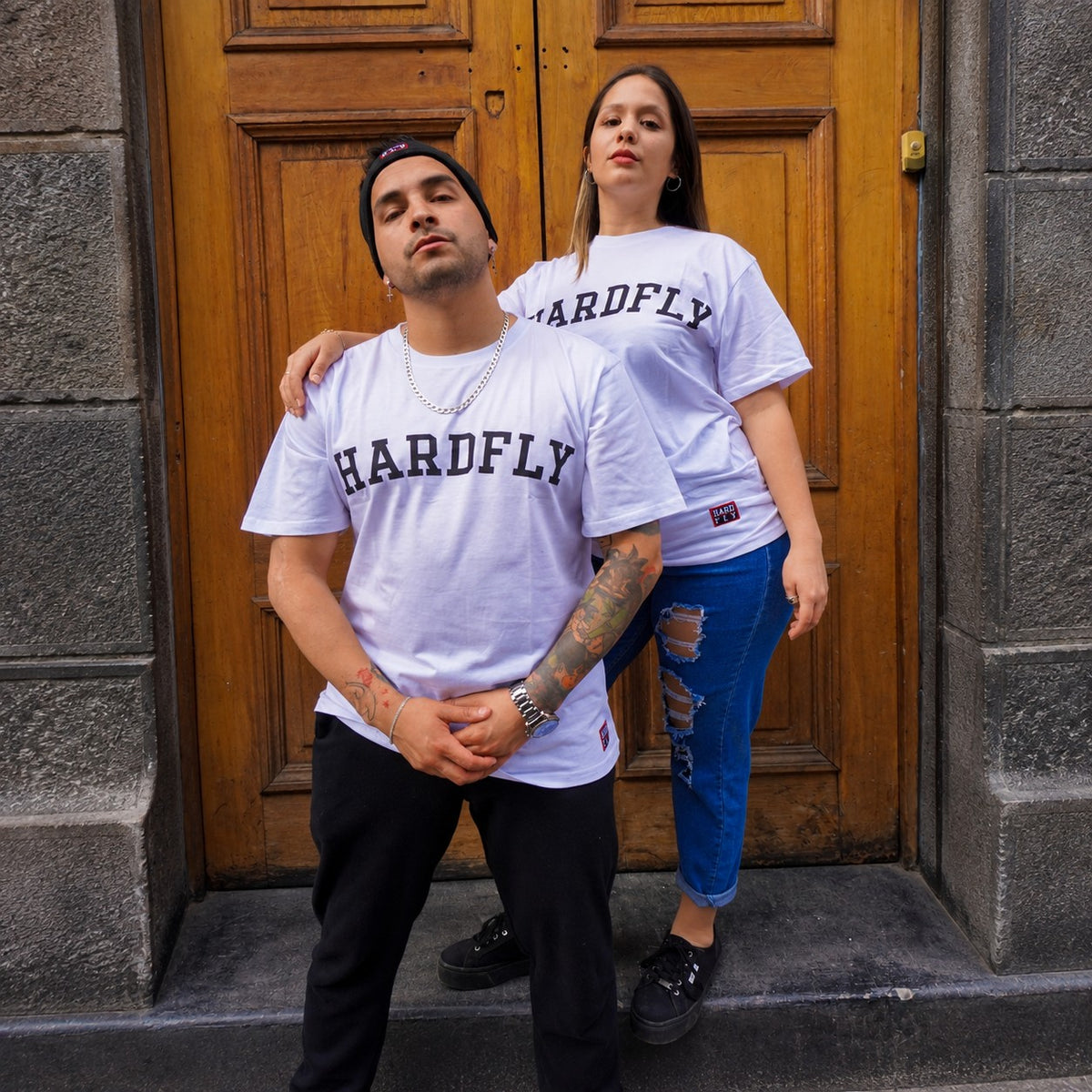 Polera HARDFLY College – Blanca