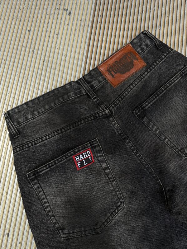 3/4 JEANS NEGRO FOCALIZADO - Imagen 3